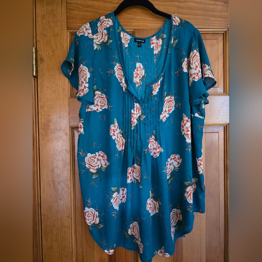 Womens Torrid 1 Teal Floral Blouse Shirt EUC